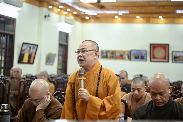 Chư tôn đức trình bày góp ý các Phật sự trong thời gian tới