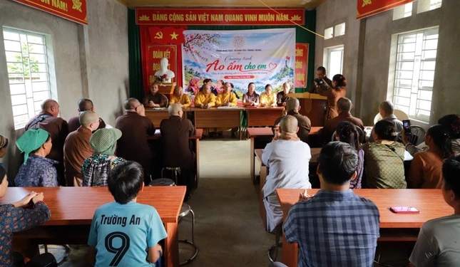Quang cảnh buổi lễ Quang cảnh buổi lễ