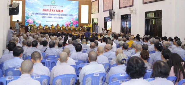 Quang cảnh buổi lễ Quang cảnh buổi lễ