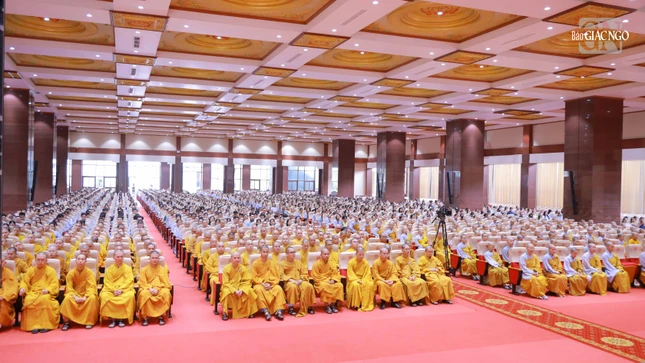Hơn 2.600 Tăng Ni, Phật tử tham dự khóa tu Ngày an lạc kỳ 5 Hơn 2.600 Tăng Ni, Phật tử tham dự khóa tu Ngày an lạc kỳ 5