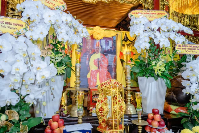 Giác linh đường Trưởng lão Hòa thượng Thích Huệ Thông Giác linh đường Trưởng lão Hòa thượng Thích Huệ Thông