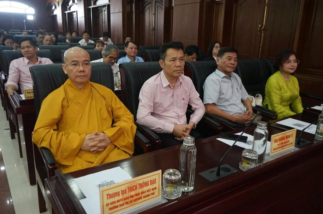 Đại biểu tham dự Đại biểu tham dự