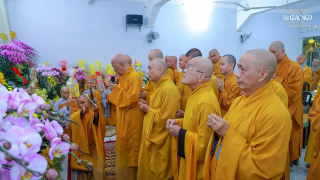 Nhất tâm cầu nguyện Giác linh Ni trưởng Thích nữ Như Ngọc cao đăng Phật quốc