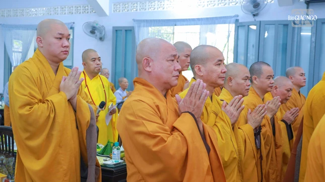 Nhất tâm cầu nguyện Giác linh Ni trưởng Thích nữ Như Ngọc cao đăng Phật quốc