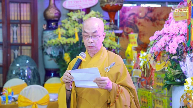 Chư tôn giáo phẩm ôn lại hành trạng của Tổ khai sơn chùa Pháp Hoa Chư tôn giáo phẩm ôn lại hành trạng của Tổ khai sơn chùa Pháp Hoa