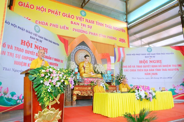 Thượng tọa Thích Nguyên Thành phát biểu khai mạc