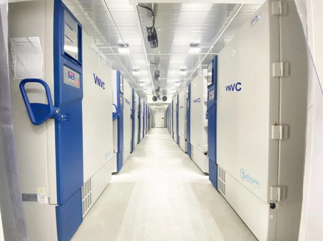 Kho lạnh âm sâu bảo quản vaccine Covid-19 tại một trung tâm VNVC TP.HCM. Ảnh: VNVC