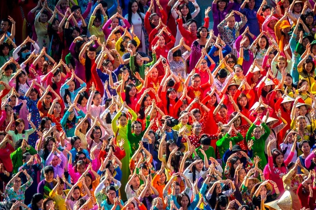 Sắc màu mùa xuân - Ảnh: Nguyễn Văn Tuấn