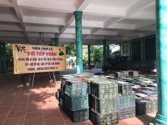 Chùa Cam Lộ - điểm tiếp nhận hàng nông sản, lương thực, thực phẩm