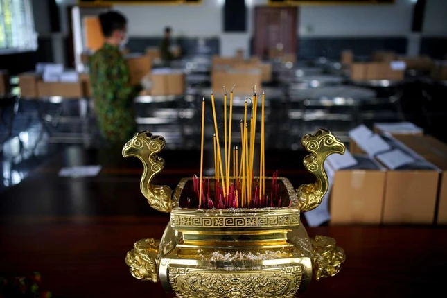 Tổ công tác đặc biệt của Bộ Tư lệnh TP bắt đầu nhận nhiệm vụ đưa tro cốt người mất vì Covid-19 đến tận tay gia đình từ 7-8-2021