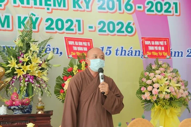 Đại đức Thích Thông Thắng ban đạo từ