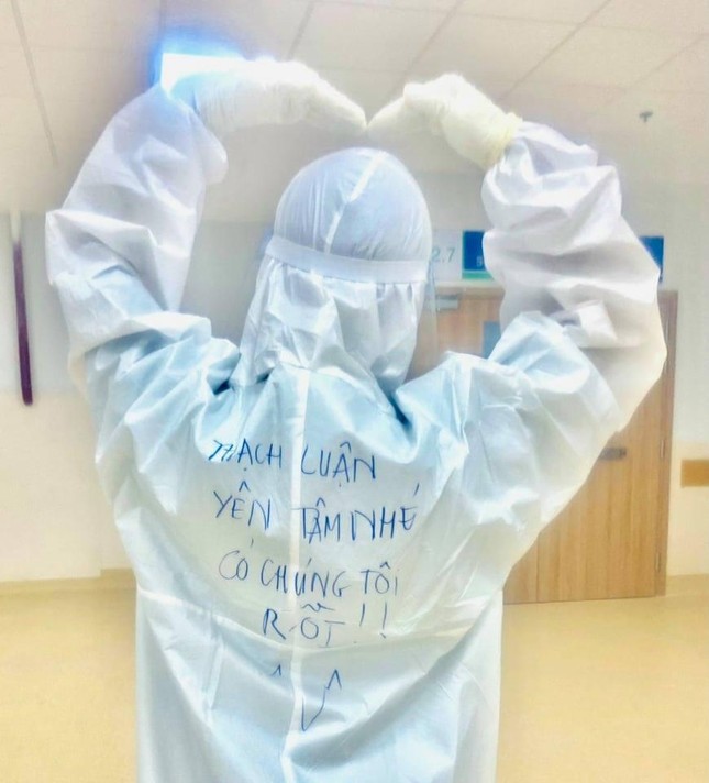 "Yên tâm nhé, có chúng tôi rồi!"