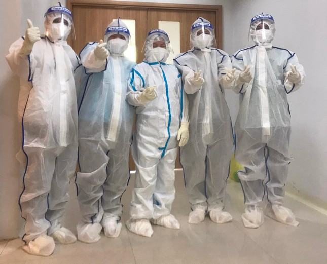 Các tình nguyện viên là Tăng Ni, Phật tử luôn cống hiến hết mình tại nơi làm việc