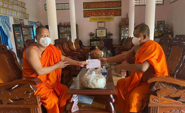 Cúng dường chùa Bãi Xào Giữa Cúng dường chùa Bãi Xào Giữa