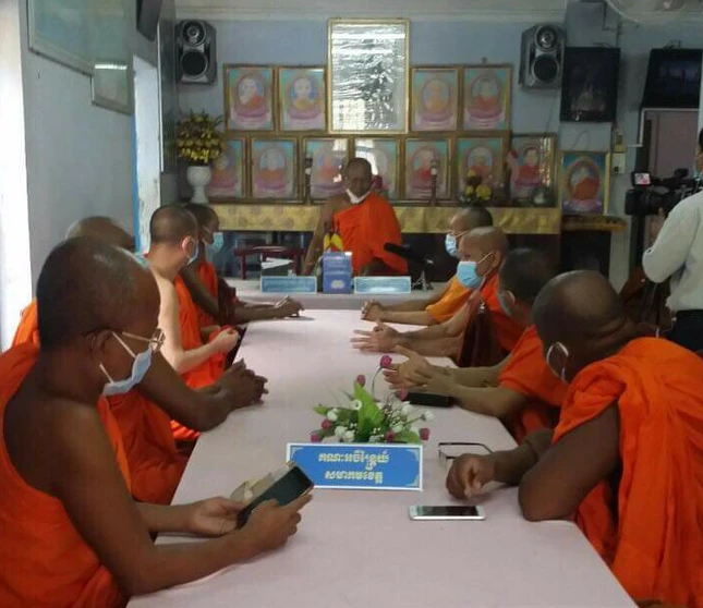 Hòa thượng Thạch Sok Xane phát biểu chủ trì cuộc họp