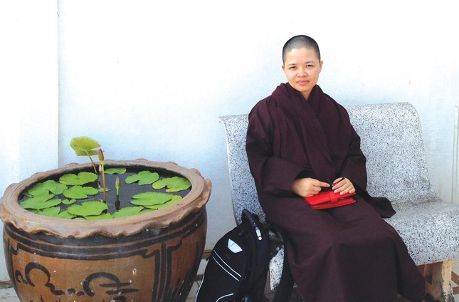 Nhà văn Phan Việt xuất gia gieo duyên ở một ngôi chùa tại Thái Lan - Ảnh: NVCC Nhà văn Phan Việt xuất gia gieo duyên ở một ngôi chùa tại Thái Lan - Ảnh: NVCC