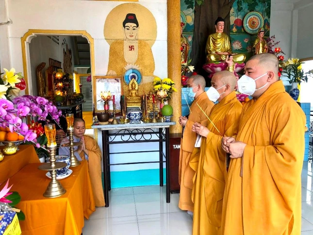 Cùng cầu nguyện Giác linh Ni trưởng Thích nữ Như Thành cao đăng Phật quốc Cùng cầu nguyện Giác linh Ni trưởng Thích nữ Như Thành cao đăng Phật quốc