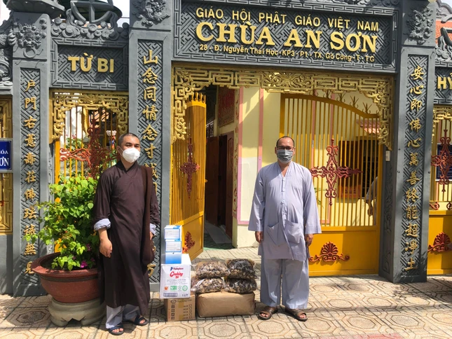 Cúng dường tịnh tài, tịnh vật đến các chùa Cúng dường tịnh tài, tịnh vật đến các chùa