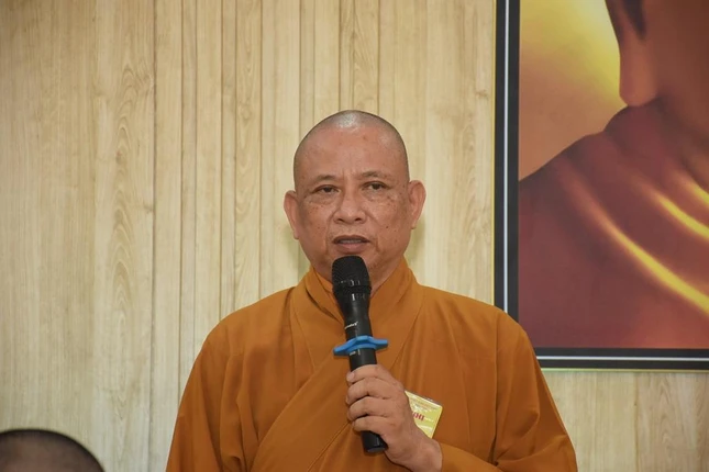 Hòa thượng Thích Phước Minh ban đạo từ