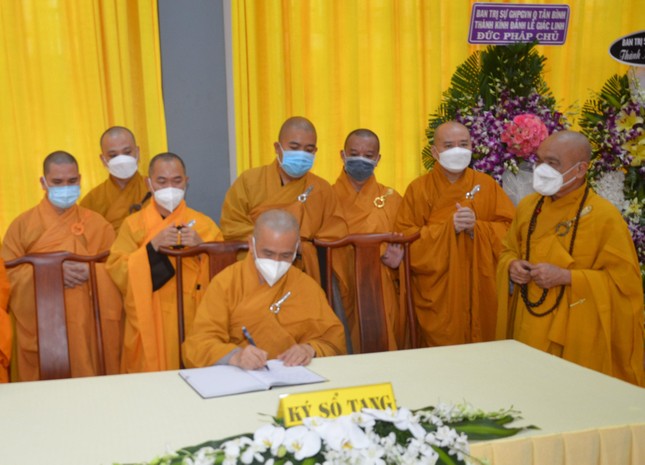 Thượng tọa Thích Tâm Chơn viết sổ tang lưu niệm Thượng tọa Thích Tâm Chơn viết sổ tang lưu niệm