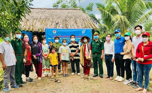 Lễ khởi công xây dựng nhà Hoa Tâm cho gia đình ở huyện U Minh