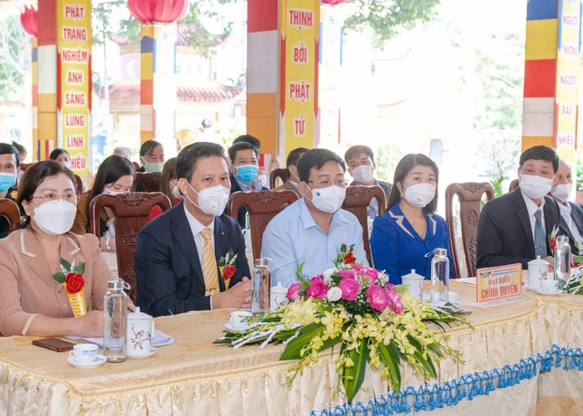 Đại biểu chính quyền các cấp tham dự hội nghị