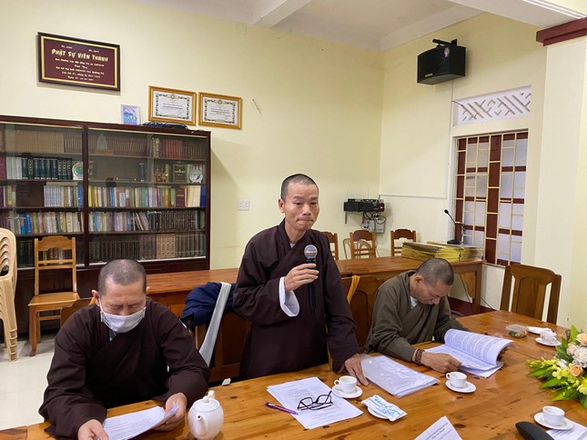 Đại đức Thích Minh Nhơn, Trưởng ban Trị sự Phật giáo huyện Cam Lộ phát biểu ý kiến