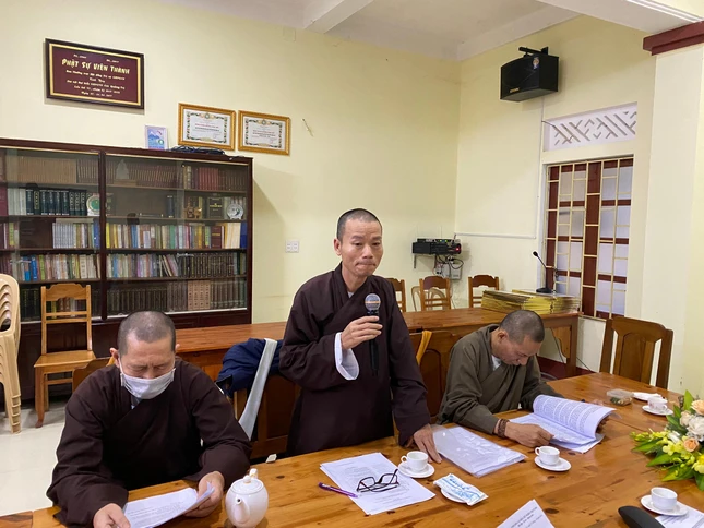 Đại đức Thích Minh Nhơn, Trưởng ban Trị sự Phật giáo huyện Cam Lộ phát biểu ý kiến