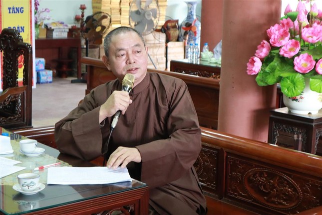 Thượng tọa Thích Thanh Hòa giáo giới, dặn dò giới tử về uy nghi, nội quy