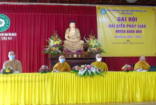 Chư tôn đức Ban Chứng minh Đại hội đại biểu Phật giáo huyện Buôn Đôn, nhiệm kỳ 2021-206 tại điểm cầu Hội trường Ban Trị sự Phật giáo tỉnh Đắk Lắk, chùa sắc tứ Khải Đoan Chư tôn đức Ban Chứng minh Đại hội đại biểu Phật giáo huyện Buôn Đôn, nhiệm kỳ 2021-206 tại điểm cầu Hội trường Ban Trị sự Phật giáo tỉnh Đắk Lắk, chùa sắc tứ Khải Đoan