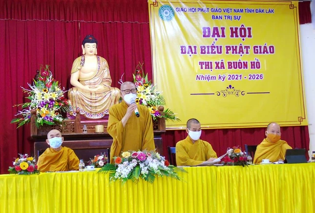 Hòa Thích Châu Quang đã lấy ý kiến biểu quyết thành phần nhân sự Ban Trị sự Phật giáo thị xã Buôn Hồ nhiệm kỳ 2021-2026 Hòa Thích Châu Quang đã lấy ý kiến biểu quyết thành phần nhân sự Ban Trị sự Phật giáo thị xã Buôn Hồ nhiệm kỳ 2021-2026