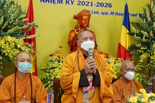 Thượng tọa Thích Minh Tuấn ban đạo từ