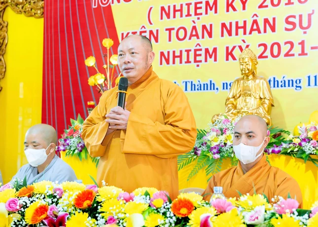 Đại đức Thích Tâm Định phát biểu tại hội nghị Đại đức Thích Tâm Định phát biểu tại hội nghị