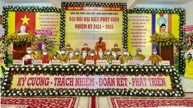 Hòa thượng Đào Như ban đạo từ Hòa thượng Đào Như ban đạo từ