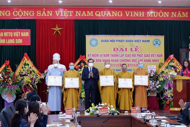 Tập thể, cá nhân tiêu biểu nhận Bằng khen nhân Đại lễ Kỷ niệm 40 năm thành lập GHPGVN