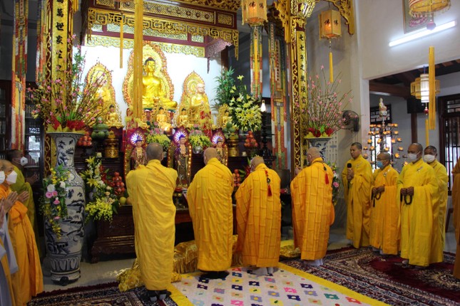 Chư tôn đức Tăng, Ni trong thời kinh cầu nguyện Giác linh cố Ni trưởng Thích nữ Tâm Đăng