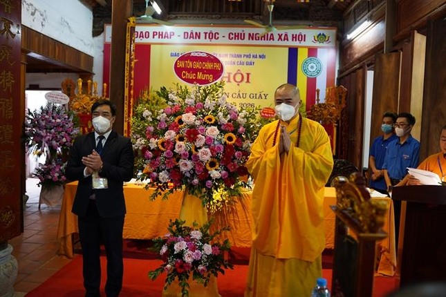 Ban Tôn giáo Chính phủ tặng hoa chúc mừng đại hội