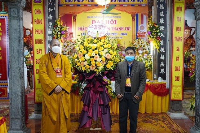 UBND TP.Hà Nội tặng hoa chúc mừng đại hội