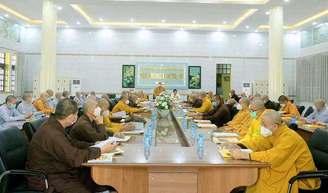 Quang cảnh phiên họp