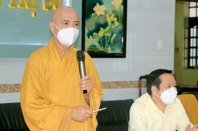 Hòa thượng Thích Huệ Thông đúc kết phiên họp