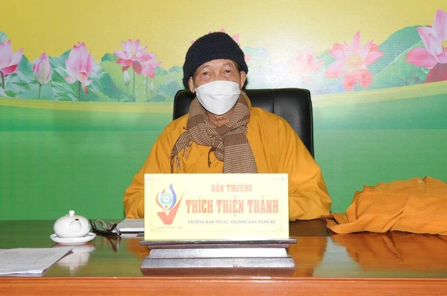 Hòa thượng Thích Thiện Thành chủ trì phiên họp