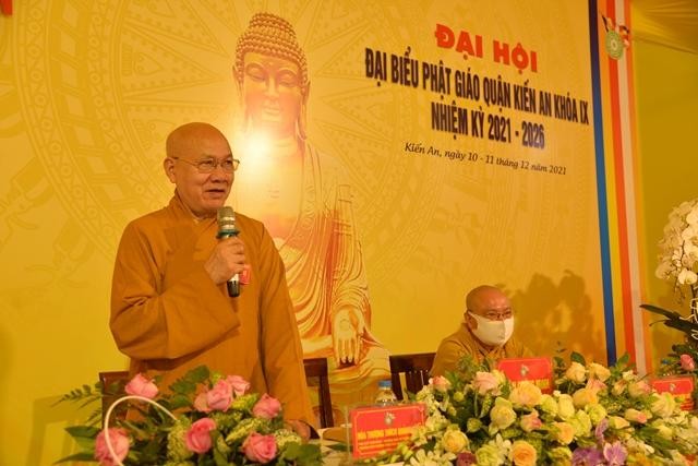 Hòa thượng Thích Quảng Tùng ban đạo từ
