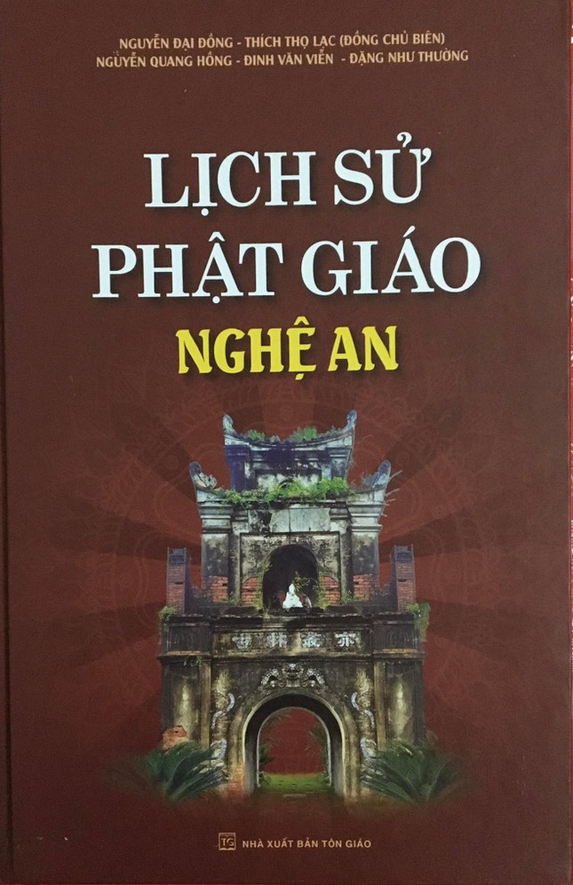 Đây là quyển sách phác thảo và khái quát bức tranh tổng thể của Phật giáo Nghệ An từ khi du nhập cho đến ngày nay Đây là quyển sách phác thảo và khái quát bức tranh tổng thể của Phật giáo Nghệ An từ khi du nhập cho đến ngày nay