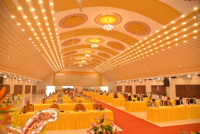 Quang cảnh đại hội