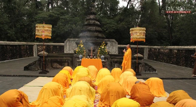 Nhất tâm đảnh lễ Tổ sư