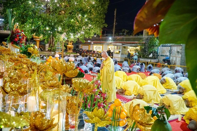 Đảnh lễ 48 đại nguyện của Đức Phật A Di Đà