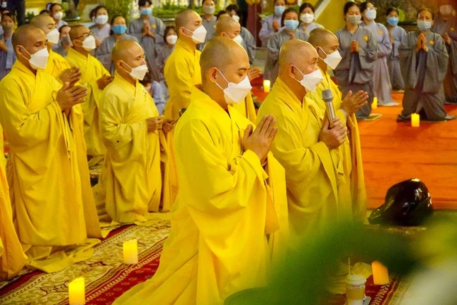 Dâng lời phát nguyện niệm Phật