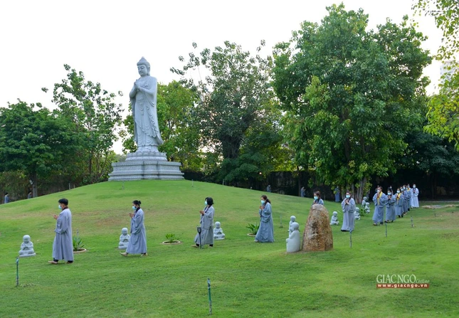 Phật tử tham dự tuân thủ nguyên tắc 5K