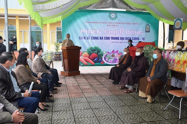 Lễ khai mạc phiên chợ 0 đồng tại trụ sở UBND xã Triệu Sơn, huyện Triệu Phong, tỉnh Quảng Trị