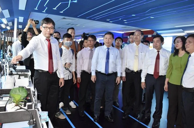 UBND TP.HCM tổ chức lễ ra mắt không gian sáng tạo và trải nghiệm chuyển đổi số - Ảnh Đảng bộ TP.HCM